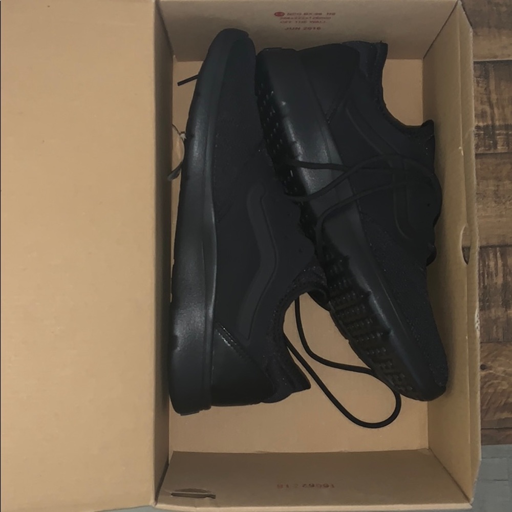 Brand new Vans Iso Route (staple) Sneakers